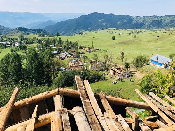 Artvin'de hortum ve fırtınanın hasarı gün ağarınca ortaya çıktı 13