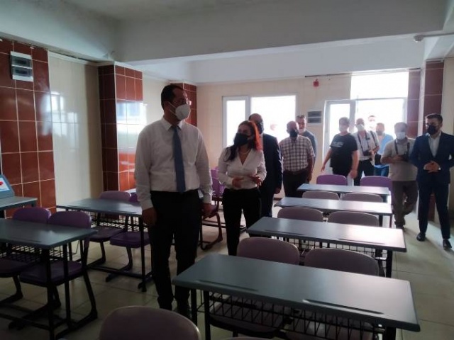 Trabzon'un ilki Robotekno Koleji açılışını yaptı 33