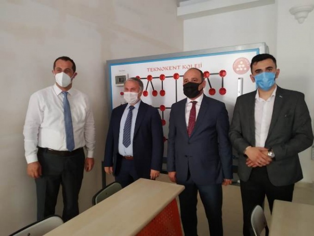 Trabzon'un ilki Robotekno Koleji açılışını yaptı 19