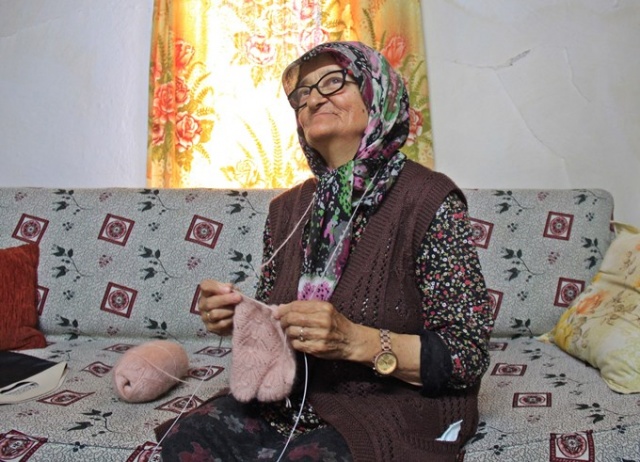 Trabzonlu Halime nine gençlere taş çıkartıyor 10