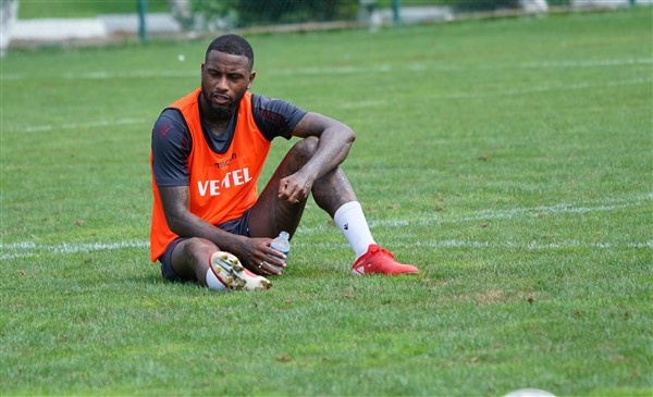 Trabzonspor'da Galatasaray maçı hazırlıklarına ara verildi. 5 eylül 2021 7