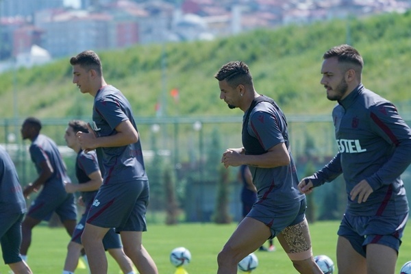 Trabzonspor, Galatasaray Maçı Öncesi Hazırlıklarını Sıkı Tempoyla Sürdürüyor 4