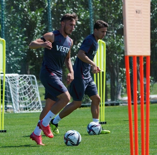 Trabzonspor, Galatasaray Maçı Öncesi Hazırlıklarını Sıkı Tempoyla Sürdürüyor 24