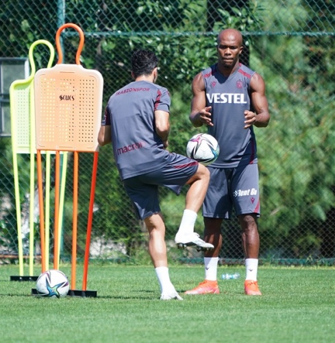 Trabzonspor, Galatasaray Maçı Öncesi Hazırlıklarını Sıkı Tempoyla Sürdürüyor 21