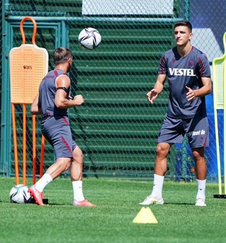 Trabzonspor, Galatasaray Maçı Öncesi Hazırlıklarını Sıkı Tempoyla Sürdürüyor 25