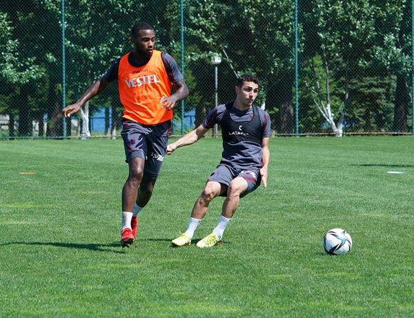 Trabzonspor, Galatasaray Maçı Öncesi Hazırlıklarını Sıkı Tempoyla Sürdürüyor 30