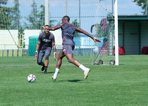 Trabzonspor, Galatasaray Maçı Öncesi Hazırlıklarını Sıkı Tempoyla Sürdürüyor 32