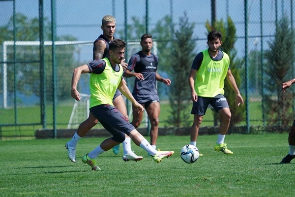 Trabzonspor, Galatasaray Maçı Öncesi Hazırlıklarını Sıkı Tempoyla Sürdürüyor 33