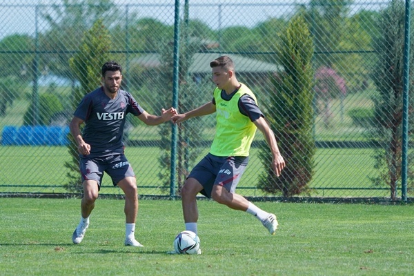 Trabzonspor, Galatasaray Maçı Öncesi Hazırlıklarını Sıkı Tempoyla Sürdürüyor 17