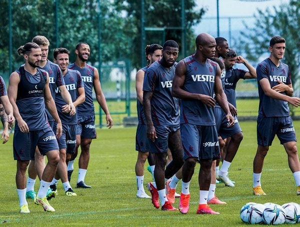 Trabzonspor, Galatasaray derbisi öncesi hazırlıklarını sürdürdü 8
