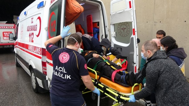 Trabzon'da zincirleme kaza!  7 araç birbirine girdi 8