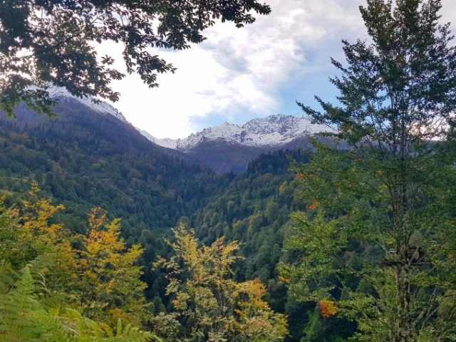 Karadeniz dağlarına kar yağdı ortaya kartpostallık manzaralar çıktı 5