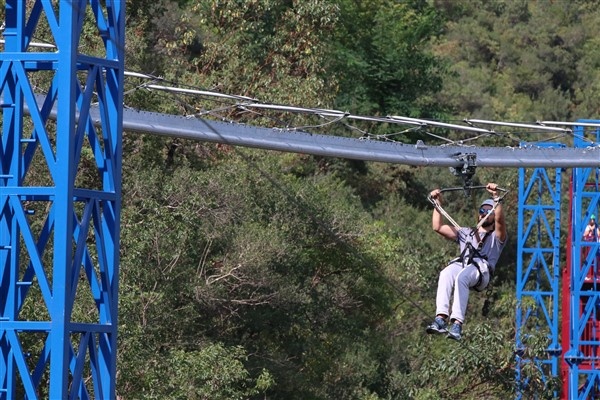 Maçka'da macera parkı ziyaretçilerini ağırlıyor 12