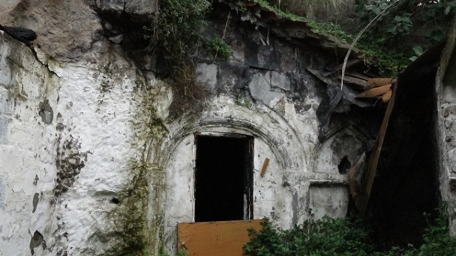 Trabzon'da yangın sonrası 2 bin yıllık şapel ortaya çıktı 11