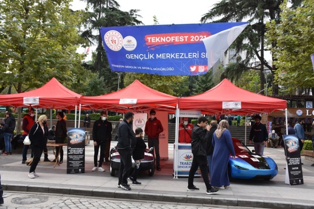 KTÜ'lü TEKNOFEST birincileri araçlarını tanıttı 2