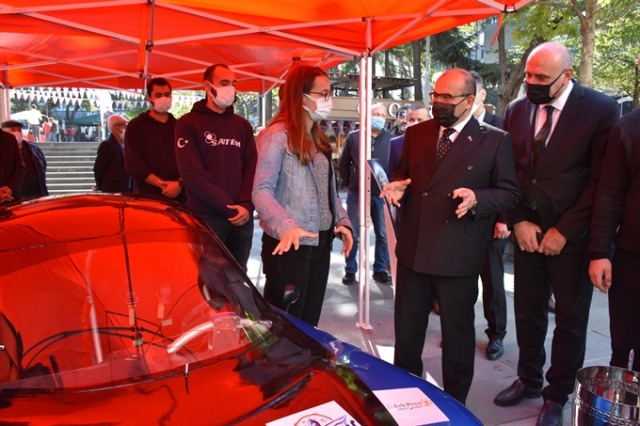 KTÜ'lü TEKNOFEST birincileri araçlarını tanıttı 7