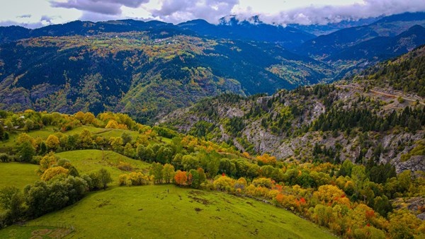Sonbaharın gelişi ile sakin şehir Şavşat’ta renk cümbüşü başladı 7