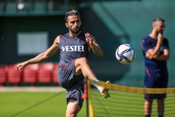 Trabzonspor'da Nwakaeme eldivenleri giydi 8