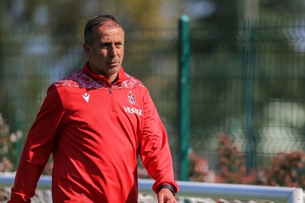 Trabzonspor'da Nwakaeme eldivenleri giydi 17