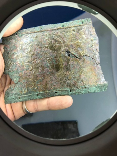 Karadeniz'deki kazılarda Urartu savaşçısının bronz kemeri bulundu 5