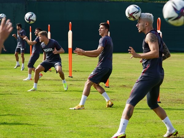 Trabzonspor Fenerbahçe maçı hazırlıklarını sürdürdü 18