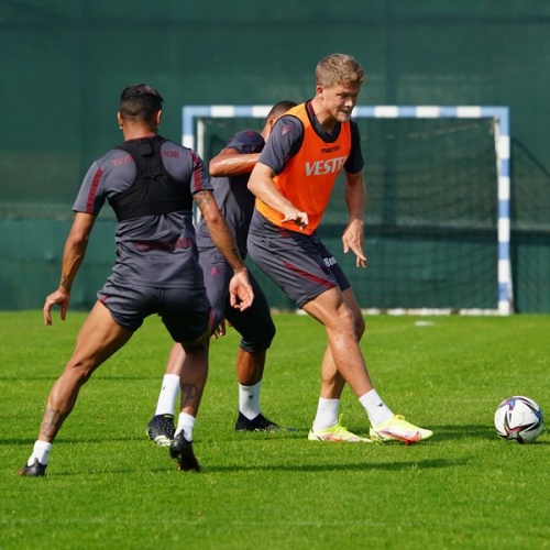 Trabzonspor Fenerbahçe maçı hazırlıklarını sürdürdü 15