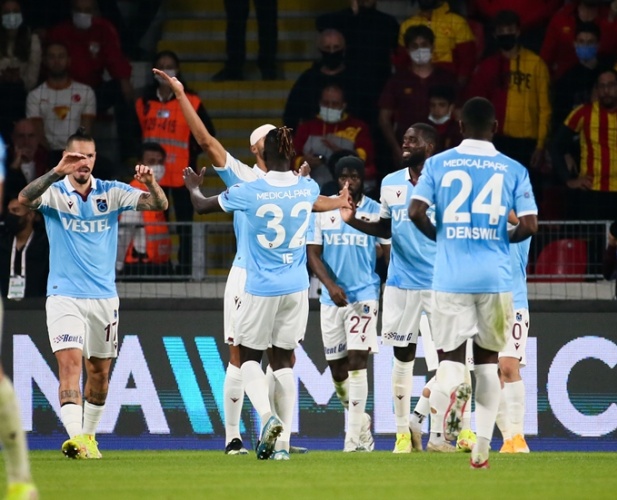 Göztepe Trabzonspor maçından kareler 19