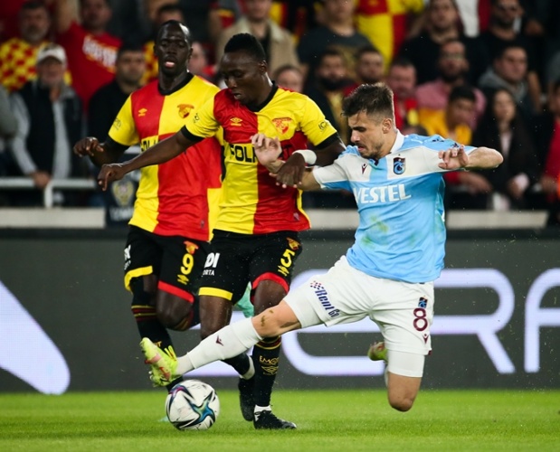 Göztepe Trabzonspor maçından kareler 17