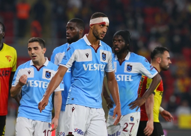 Göztepe Trabzonspor maçından kareler 26