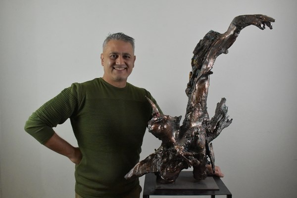 Karadeniz kıyısından topladığı ağaç parçalarını sanat eserine dönüştürüyor 21