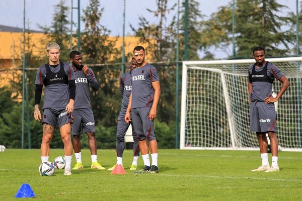 Trabzonspor, Beşiktaş maçı hazırlıklarını sürdürdü. 3 Kasım 2021 25