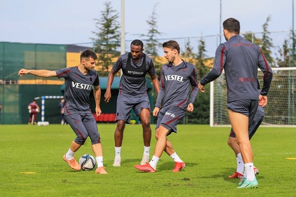 Trabzonspor, Beşiktaş maçı hazırlıklarını sürdürdü. 3 Kasım 2021 26
