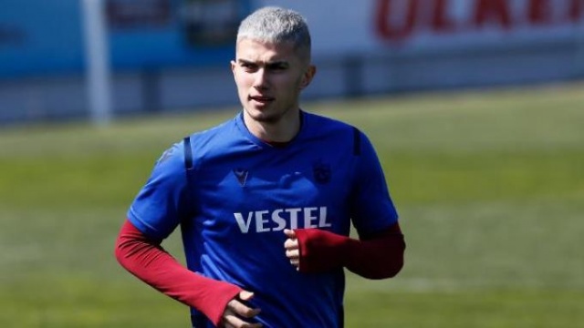 Berat Özdemir merak edilenleri yanıtladı 15