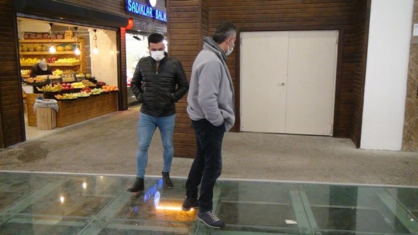 Trabzon'da 7 asırlık sur kalıntısına camekanlı koruma. Foto Haber 4