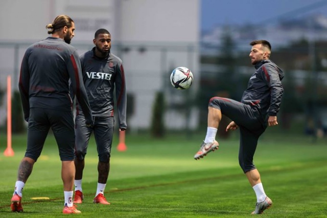 Trabzonspor Gaziantep FK maçına hazırlanıyor. 3