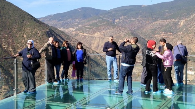 Gümüşhane'deki cam terasa yarım milyon ziyaretçi 4