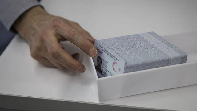 Kimlik kartlarında yeni dönem 13