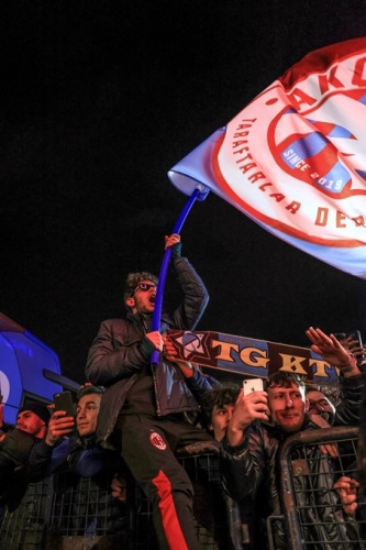 Trabzonspor'a,  F.Karabük Maçı dönüşü coşkulu karşılama 4