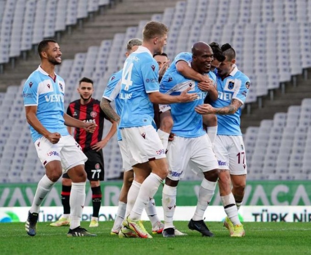 "Trabzonspor'un transfere ihtiyacı var" 8