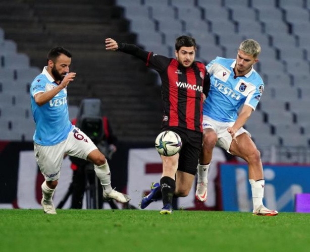 "Trabzonspor sol şeritte tam gaz ilerliyor" 4