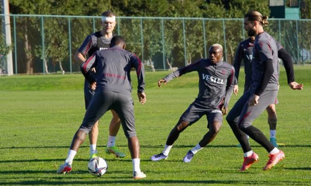 Trabzonspor'da Kouassi idmana çıktı 2