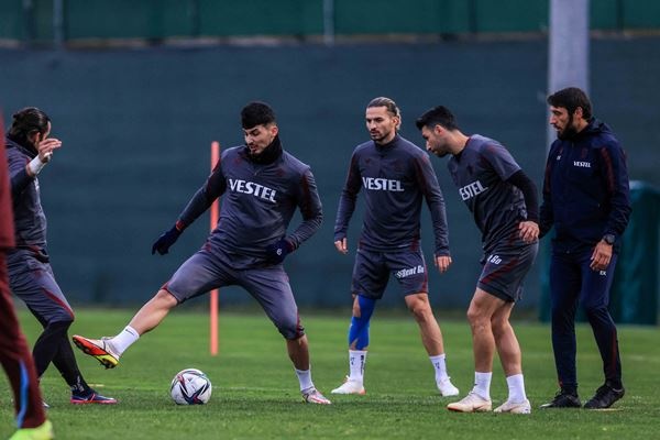 Lider Trabzonspor Altay'a hazırlanıyor 16