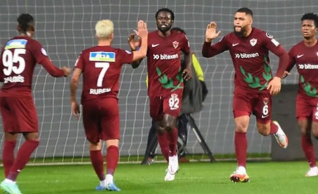 Süper Lig'de şampiyonu ve küme düşecek takımları açıkladılar! 16