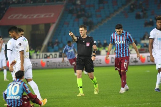 Yazarlardan Trabzonspor Y.Malatyaspor maçı yorumları. Foto Galeri 7