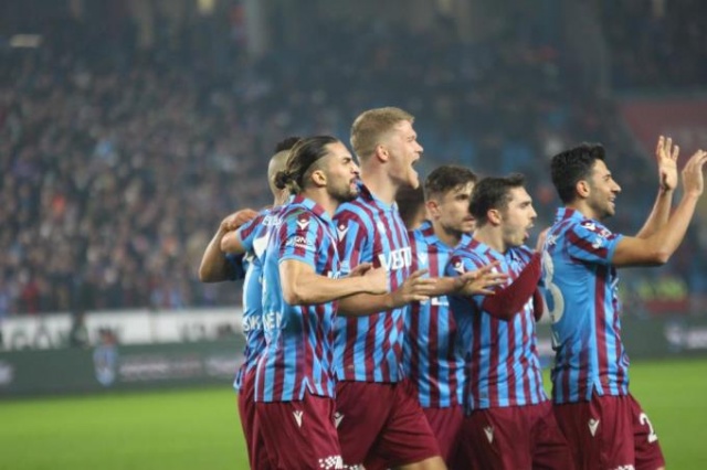 "Trabzonspor'un hücum ve savunması arasında büyük kalite farkı var" Foto Galeri 6