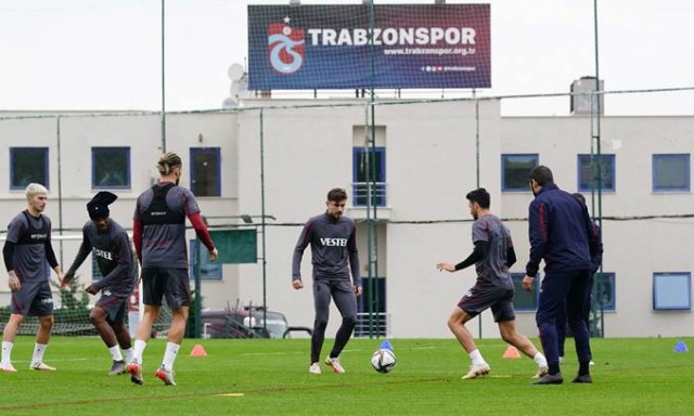 Trabzonspor Sivasspor'a hazırlanıyor.12 Ocak 2022 - Foto Galeri 15