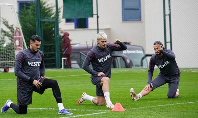Trabzonspor Sivasspor'a hazırlanıyor.12 Ocak 2022 - Foto Galeri 13