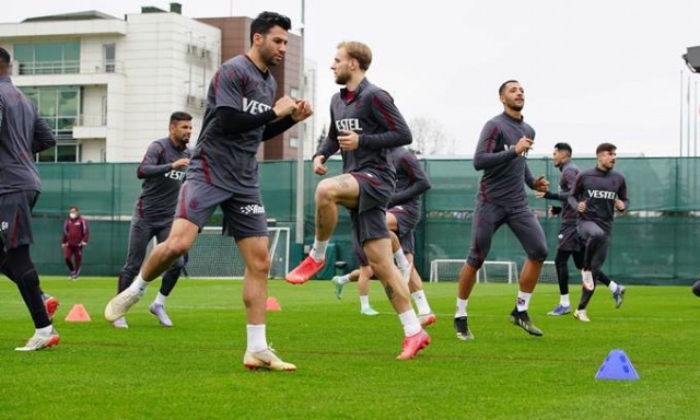 Trabzonspor Sivasspor'a hazırlanıyor.12 Ocak 2022 - Foto Galeri 20