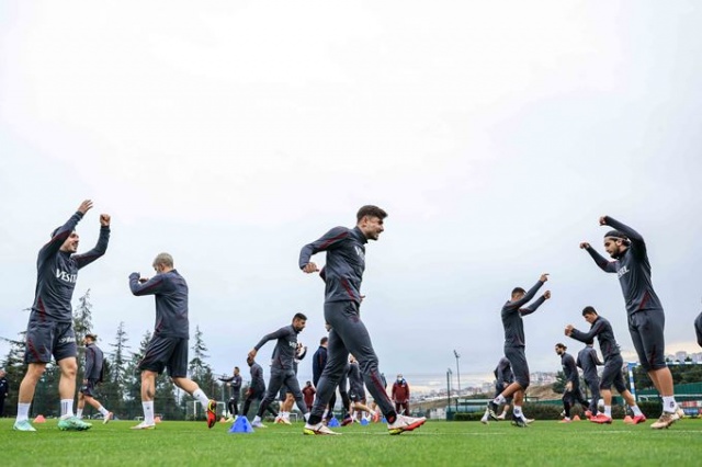 Trabzonspor Sivasspor'a hazırlanıyor.12 Ocak 2022 - Foto Galeri 4