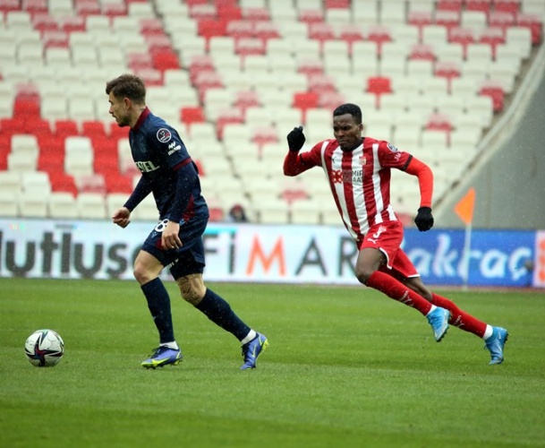 Spor yazarları Sivasspor Trabzonspor maçını yorumladı. 16-01-2022 - Foto Galeri 9